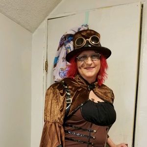 Meet your Posher, Sandi